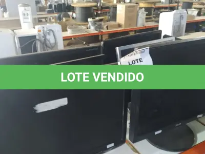 LOTE 012 - 07 MONITORES LCD DE MARCAS E MODELOS DIVERSOS. (NO ESTADO) ATENÇÃO! FAZER A VISITAÇÃO ANTES DE ARREMATAR, NÃO SABEMOS SE FUNCIONA, LEILÃO NÃO TEM GARANTIA E NEM DEVOLUÇÃO, SUJEITO A POSSÍVEIS AVARIAS VISÍVEIS/OCULTAS E/OU AUSÊNCIA DE COMPONENTES.