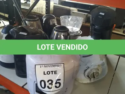 LOTE 035 - 05 CHALEIRAS ELÉTRICAS, 01 PANELA ELÉTRICA, 01 CAFETEIRA, 01 FACA ELÉTRICA E 01 MOTOR DE LIQUIDIFICADOR. (NO ESTADO) ATENÇÃO! FAZER A VISITAÇÃO ANTES DE ARREMATAR, NÃO SABEMOS SE FUNCIONA, LEILÃO NÃO TEM GARANTIA E NEM DEVOLUÇÃO, SUJEITO A POSSÍVEIS AVARIAS VISÍVEIS/OCULTAS E/OU AUSÊNCIA DE COMPONENTES.