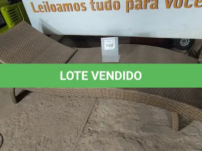 LOTE 159 - 01 ESPREGUIÇADEIRA. (NO ESTADO EM QUE SE ENCONTRA. SUJEITO A AVARIAS OCULTAS/VISÍVEIS.) BH1525V