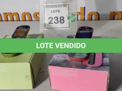 LOTE 238 - 01 MOTOROLA PEBL U6 PINK E 01 MOTOROLA PEBL UC GREEN. (NO ESTADO EM QUE SE ENCONTRA. SUJEITO A AVARIAS OCULTAS/VISÍVEIS.) 154, D97WGP27GF