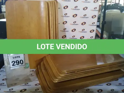LOTE 290 - 20 PLACAS DE MADEIRA. (NO ESTADO) ATENÇÃO! FAZER A VISITAÇÃO ANTES DE ARREMATAR, NÃO SABEMOS SE FUNCIONA, LEILÃO NÃO TEM GARANTIA E NEM DEVOLUÇÃO, SUJEITO A POSSÍVEIS AVARIAS VISÍVEIS/OCULTAS E/OU AUSÊNCIA DE COMPONENTES.