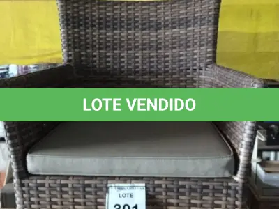 LOTE 301 - 01 CADEIRA DE JARDIM. (NO ESTADO EM QUE SE ENCONTRA. SUJEITO A AVARIAS OCULTAS/VISÍVEIS.) BF8659X