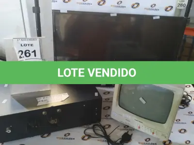 LOTE 261 - 01 TV LCD 28’’ MARCA PHILCO, 01 TRANSMISSOR FM ALCANCE 15KM E 01 MONITOR PARA CÂMERAS MARCA RÁDO SHACK. (NO ESTADO) ATENÇÃO! FAZER A VISITAÇÃO ANTES DE ARREMATAR, NÃO SABEMOS SE FUNCIONA, LEILÃO NÃO TEM GARANTIA E NEM DEVOLUÇÃO, SUJEITO A POSSÍVEIS AVARIAS VISÍVEIS/OCULTAS E/OU AUSÊNCIA DE COMPONENTES.