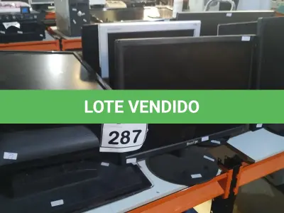 LOTE 287 - 01 LOTE COM VÁRIOS MONITORES DE MARCAS E MODELOS DIVERSOS. (NO ESTADO) ATENÇÃO! FAZER A VISITAÇÃO ANTES DE ARREMATAR, NÃO SABEMOS SE FUNCIONA, LEILÃO NÃO TEM GARANTIA E NEM DEVOLUÇÃO, SUJEITO A POSSÍVEIS AVARIAS VISÍVEIS/OCULTAS E/OU AUSÊNCIA DE COMPONENTES.