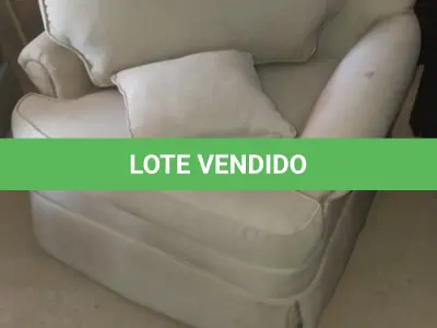 LOTE 271 - 01 POLTRONA. (NO ESTADO EM QUE SE ENCONTRA. SUJEITO A AVARIAS OCULTAS/VISÍVEIS.) BF8523A