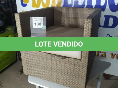 LOTE 138 - 01 POLTRONA DE JARDIM. (NO ESTADO EM QUE SE ENCONTRA. SUJEITO A AVARIAS OCULTAS/VISÍVEIS.) BH1517H