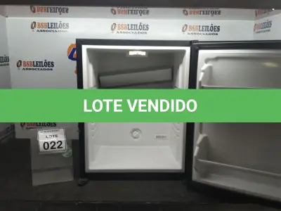 LOTE 022 - 01 FRIGOBAR. (NO ESTADO) ATENÇÃO! FAZER A VISITAÇÃO ANTES DE ARREMATAR, NÃO SABEMOS SE FUNCIONA, LEILÃO NÃO TEM GARANTIA E NEM DEVOLUÇÃO, SUJEITO A POSSÍVEIS AVARIAS VISÍVEIS/OCULTAS E/OU AUSÊNCIA DE COMPONENTES.
