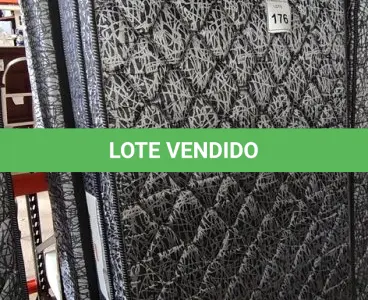 LOTE 176 - 01 COLCHÃO SOLTEIRO COM BASE 1,88CM X 0,88CM. (NO ESTADO EM QUE SE ENCONTRA. SUJEITO A AVARIAS OCULTAS/VISÍVEIS.) AU2472H