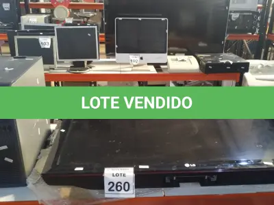 LOTE 260 - 01 TV LCD 42’’, 01 CPU MARCA DELL E 05 PRATELEIRAS EM MDF. (NO ESTADO) ATENÇÃO! FAZER A VISITAÇÃO ANTES DE ARREMATAR, NÃO SABEMOS SE FUNCIONA, LEILÃO NÃO TEM GARANTIA E NEM DEVOLUÇÃO, SUJEITO A POSSÍVEIS AVARIAS VISÍVEIS/OCULTAS E/OU AUSÊNCIA DE COMPONENTES.
