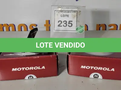 LOTE 235 - 02 MOTOROLA RAZR V3 BLACK. (NO ESTADO EM QUE SE ENCONTRA. SUJEITO A AVARIAS OCULTAS/VISÍVEIS.) DS4NGWKB88, DS4NGWKG5X