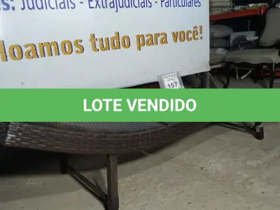 LOTE 157 - 01 ESPREGUIÇADEIRA. (NO ESTADO EM QUE SE ENCONTRA. SUJEITO A AVARIAS OCULTAS/VISÍVEIS.) BH1584J