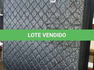 LOTE 158 - 01 COLCHÃO CASAL COM BASE 1,98CM X 1,58CM. (NO ESTADO EM QUE SE ENCONTRA. SUJEITO A AVARIAS OCULTAS/VISÍVEIS.) AU2182X