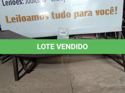 LOTE 165 - 01 ESPREGUIÇADEIRA. (NO ESTADO EM QUE SE ENCONTRA. SUJEITO A AVARIAS OCULTAS/VISÍVEIS.) BH1584D