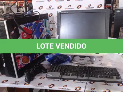 LOTE 330 - 01 COMPUTADOR ARCADE COM 02 CONTROLES E JOGAS INSTALADOS. (NO ESTADO) ATENÇÃO! FAZER A VISITAÇÃO ANTES DE ARREMATAR, NÃO SABEMOS SE FUNCIONA, LEILÃO NÃO TEM GARANTIA E NEM DEVOLUÇÃO, SUJEITO A POSSÍVEIS AVARIAS VISÍVEIS/OCULTAS E/OU AUSÊNCIA DE COMPONENTES.