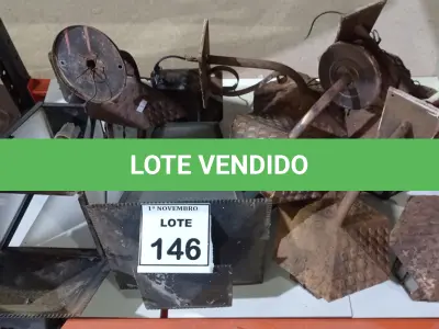 LOTE 146 - 09 LUMINÁRIAS DE JARDIM. (NO ESTADO) ATENÇÃO! FAZER A VISITAÇÃO ANTES DE ARREMATAR, NÃO SABEMOS SE FUNCIONA, LEILÃO NÃO TEM GARANTIA E NEM DEVOLUÇÃO, SUJEITO A POSSÍVEIS AVARIAS VISÍVEIS/OCULTAS E/OU AUSÊNCIA DE COMPONENTES.