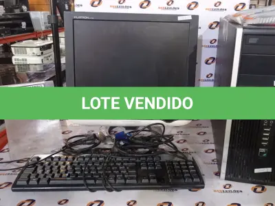LOTE 324 - 01 COMPUTADOR ARCADE COM 02 CONTROLES E JOGAS INSTALADOS. (NO ESTADO) ATENÇÃO! FAZER A VISITAÇÃO ANTES DE ARREMATAR, NÃO SABEMOS SE FUNCIONA, LEILÃO NÃO TEM GARANTIA E NEM DEVOLUÇÃO, SUJEITO A POSSÍVEIS AVARIAS VISÍVEIS/OCULTAS E/OU AUSÊNCIA DE COMPONENTES.