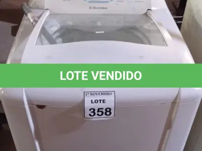 LOTE 358 - 01 MÁQUINA DE LAVAR 12 KG 220V MARCA ELECTROLUX. (NO ESTADO) ATENÇÃO! FAZER A VISITAÇÃO ANTES DE ARREMATAR, NÃO SABEMOS SE FUNCIONA, LEILÃO NÃO TEM GARANTIA E NEM DEVOLUÇÃO, SUJEITO A POSSÍVEIS AVARIAS VISÍVEIS/OCULTAS E/OU AUSÊNCIA DE COMPONENTES.