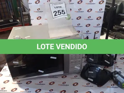 LOTE 255 - 01 MICRO-ONDAS MARCA BRASTEMP E 02 ROTEADORES. (NO ESTADO) ATENÇÃO! FAZER A VISITAÇÃO ANTES DE ARREMATAR, NÃO SABEMOS SE FUNCIONA, LEILÃO NÃO TEM GARANTIA E NEM DEVOLUÇÃO, SUJEITO A POSSÍVEIS AVARIAS VISÍVEIS/OCULTAS E/OU AUSÊNCIA DE COMPONENTES.