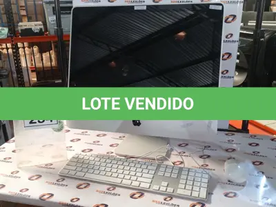 LOTE 254 - 01 IMAC COM MOUSE ETECLADO ORIGINAL. (NO ESTADO) ATENÇÃO! FAZER A VISITAÇÃO ANTES DE ARREMATAR, NÃO SABEMOS SE FUNCIONA, LEILÃO NÃO TEM GARANTIA E NEM DEVOLUÇÃO, SUJEITO A POSSÍVEIS AVARIAS VISÍVEIS/OCULTAS E/OU AUSÊNCIA DE COMPONENTES.