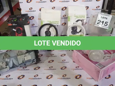 LOTE 215 - 01 LOTE COM VÁRIOS HEADPHONES DE MARCAS E MODELOS DIVERSOS. (NO ESTADO) ATENÇÃO! FAZER A VISITAÇÃO ANTES DE ARREMATAR, NÃO SABEMOS SE FUNCIONA, LEILÃO NÃO TEM GARANTIA E NEM DEVOLUÇÃO, SUJEITO A POSSÍVEIS AVARIAS VISÍVEIS/OCULTAS E/OU AUSÊNCIA DE COMPONENTES.