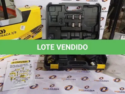 LOTE 167 - 01 CHAVE CATRACA 3/8 COM 02 BATERIAS, MALETA E ACESSÓRIOS. (NO ESTADO) ATENÇÃO! FAZER A VISITAÇÃO ANTES DE ARREMATAR, NÃO SABEMOS SE FUNCIONA. LEILÃO NÃO TEM GARANTIA E NEM DEVOLUÇÃO, SUJEITO A POSSÍVEIS AVARIAS VISÍVEIS/OCULTAS E/OU AUSÊNCIA DE COMPONENTES.