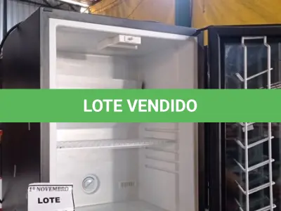 LOTE 370 - 01 FRIGOBAR. (NO ESTADO) ATENÇÃO! FAZER A VISITAÇÃO ANTES DE ARREMATAR, NÃO SABEMOS SE FUNCIONA, LEILÃO NÃO TEM GARANTIA E NEM DEVOLUÇÃO, SUJEITO A POSSÍVEIS AVARIAS VISÍVEIS/OCULTAS E/OU AUSÊNCIA DE COMPONENTES.