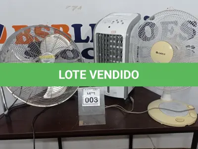 LOTE 003 - 03 VENTILADORES DE MARCAS E MODELOS DIVERSOS. (NO ESTADO) ATENÇÃO! FAZER A VISITAÇÃO ANTES DE ARREMATAR, NÃO SABEMOS SE FUNCIONA, LEILÃO NÃO TEM GARANTIA E NEM DEVOLUÇÃO, SUJEITO A POSSÍVEIS AVARIAS VISÍVEIS/OCULTAS E/OU AUSÊNCIA DE COMPONENTES.