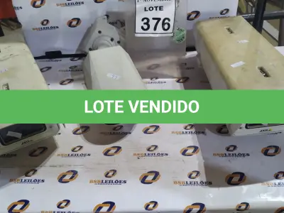 LOTE 376 - 02 CÂMERAS DE MONITORAMENTO MARCA AXIS E 01 CÂMERA MARCA AVIGILON. (NO ESTADO) ATENÇÃO! FAZER A VISITAÇÃO ANTES DE ARREMATAR, NÃO SABEMOS SE FUNCIONA, LEILÃO NÃO TEM GARANTIA E NEM DEVOLUÇÃO, SUJEITO A POSSÍVEIS AVARIAS VISÍVEIS/OCULTAS E/OU AUSÊNCIA DE COMPONENTES.
