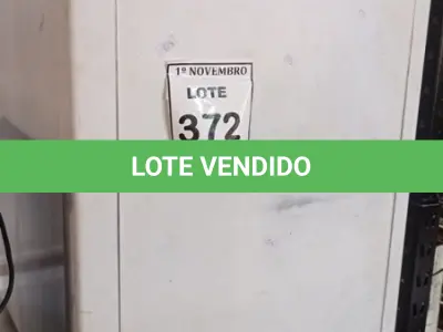LOTE 372 - 01 FRIGOBAR. (NO ESTADO) ATENÇÃO! FAZER A VISITAÇÃO ANTES DE ARREMATAR, NÃO SABEMOS SE FUNCIONA, LEILÃO NÃO TEM GARANTIA E NEM DEVOLUÇÃO, SUJEITO A POSSÍVEIS AVARIAS VISÍVEIS/OCULTAS E/OU AUSÊNCIA DE COMPONENTES.