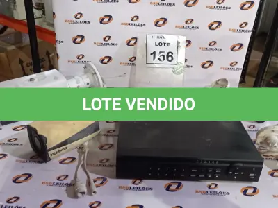 LOTE 156 - 01 DVR E 04 CÂMERAS DE MONITORAMENTO DE MARCAS E MODELOS DIVERSOS. (NO ESTADO) ATENÇÃO! FAZER A VISITAÇÃO ANTES DE ARREMATAR, NÃO SABEMOS SE FUNCIONA, LEILÃO NÃO TEM GARANTIA E NEM DEVOLUÇÃO, SUJEITO A POSSÍVEIS AVARIAS VISÍVEIS/OCULTAS E/OU AUSÊNCIA DE COMPONENTES.