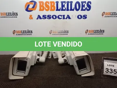 LOTE 335 - 02 CÂMERAS DE MONITORAMENTO. (NO ESTADO) ATENÇÃO! FAZER A VISITAÇÃO ANTES DE ARREMATAR, NÃO SABEMOS SE FUNCIONA, LEILÃO NÃO TEM GARANTIA E NEM DEVOLUÇÃO, SUJEITO A POSSÍVEIS AVARIAS VISÍVEIS/OCULTAS E/OU AUSÊNCIA DE COMPONENTES.