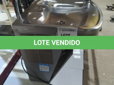LOTE 378 - 01 BEBEDOURO DE PAREDE. (NO ESTADO) ATENÇÃO! FAZER A VISITAÇÃO ANTES DE ARREMATAR, NÃO SABEMOS SE FUNCIONA, LEILÃO NÃO TEM GARANTIA E NEM DEVOLUÇÃO, SUJEITO A POSSÍVEIS AVARIAS VISÍVEIS/OCULTAS E/OU AUSÊNCIA DE COMPONENTES.