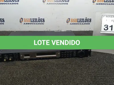 LOTE 312 - 01 PROCESSADOR DE EFEITOS MÚLTIPLOS MODELO V77 MARCA SONY. (NO ESTADO) ATENÇÃO! FAZER A VISITAÇÃO ANTES DE ARREMATAR, NÃO SABEMOS SE FUNCIONA, LEILÃO NÃO TEM GARANTIA E NEM DEVOLUÇÃO, SUJEITO A POSSÍVEIS AVARIAS VISÍVEIS/OCULTAS E/OU AUSÊNCIA DE COMPONENTES.