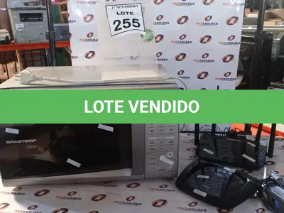 LOTE 255 - 01 MICRO-ONDAS MARCA BRASTEMP E 02 ROTEADORES. (NO ESTADO) ATENÇÃO! FAZER A VISITAÇÃO ANTES DE ARREMATAR, NÃO SABEMOS SE FUNCIONA, LEILÃO NÃO TEM GARANTIA E NEM DEVOLUÇÃO, SUJEITO A POSSÍVEIS AVARIAS VISÍVEIS/OCULTAS E/OU AUSÊNCIA DE COMPONENTES.