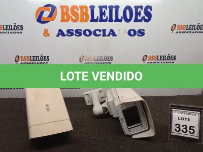 LOTE 335 - 02 CÂMERAS DE MONITORAMENTO. (NO ESTADO) ATENÇÃO! FAZER A VISITAÇÃO ANTES DE ARREMATAR, NÃO SABEMOS SE FUNCIONA, LEILÃO NÃO TEM GARANTIA E NEM DEVOLUÇÃO, SUJEITO A POSSÍVEIS AVARIAS VISÍVEIS/OCULTAS E/OU AUSÊNCIA DE COMPONENTES.