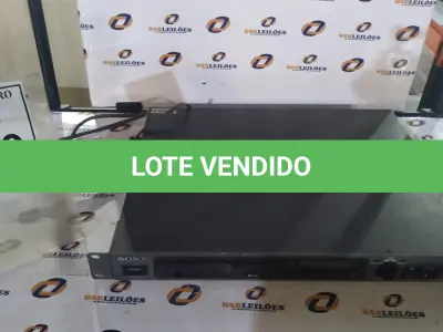 LOTE 310 - 01 LEITOR DE CD MARCA SONY. (NO ESTADO) ATENÇÃO! FAZER A VISITAÇÃO ANTES DE ARREMATAR, NÃO SABEMOS SE FUNCIONA, LEILÃO NÃO TEM GARANTIA E NEM DEVOLUÇÃO, SUJEITO A POSSÍVEIS AVARIAS VISÍVEIS/OCULTAS E/OU AUSÊNCIA DE COMPONENTES.
