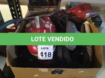LOTE 418 - 03 ASPIRADORES DE PÓ, 01 LOTE COM VÁRIOS HEADPHONES, ASPIRADORES ROBÔ E ELETRÔNICOS DIVERSOS. (NO ESTADO) ATENÇÃO! FAZER A VISITAÇÃO ANTES DE ARREMATAR, NÃO SABEMOS SE FUNCIONA, LEILÃO NÃO TEM GARANTIA E NEM DEVOLUÇÃO, SUJEITO A POSSÍVEIS AVARIAS VISÍVEIS/OCULTAS E/OU AUSÊNCIA DE COMPONENTES.