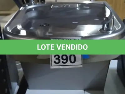 LOTE 390 - 01 BEBEDOURO DE PAREDE. (NO ESTADO) ATENÇÃO! FAZER A VISITAÇÃO ANTES DE ARREMATAR, NÃO SABEMOS SE FUNCIONA, LEILÃO NÃO TEM GARANTIA E NEM DEVOLUÇÃO, SUJEITO A POSSÍVEIS AVARIAS VISÍVEIS/OCULTAS E/OU AUSÊNCIA DE COMPONENTES.