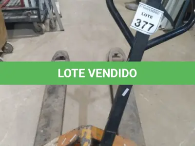 LOTE 377 - 01 SUCATA DE PALETEIRA. (NO ESTADO) ATENÇÃO! FAZER A VISITAÇÃO ANTES DE ARREMATAR, NÃO SABEMOS SE FUNCIONA, LEILÃO NÃO TEM GARANTIA E NEM DEVOLUÇÃO, SUJEITO A POSSÍVEIS AVARIAS VISÍVEIS/OCULTAS E/OU AUSÊNCIA DE COMPONENTES.