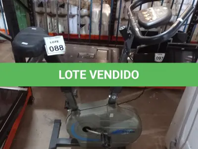 LOTE 088 - 01 BICICLETA ERGOMÉTRICA. (NO ESTADO) ATENÇÃO! FAZER A VISITAÇÃO ANTES DE ARREMATAR, NÃO SABEMOS SE FUNCIONA, LEILÃO NÃO TEM GARANTIA E NEM DEVOLUÇÃO, SUJEITO A POSSÍVEIS AVARIAS VISÍVEIS/OCULTAS E/OU AUSÊNCIA DE COMPONENTES.