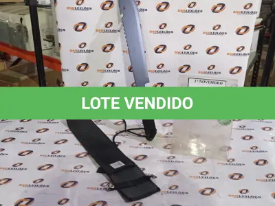LOTE 165 - 01 FACÃO DO RAMBO IMPORTADA AÇO INOXIDÁVEL FULL TANG BAINHA DE NYLON TAMANHO TOTAL 50CM PESO 300G JÁ AFIADA. (NO ESTADO) ATENÇÃO! FAZER A VISITAÇÃO ANTES DE ARREMATAR, NÃO SABEMOS SE FUNCIONA, LEILÃO NÃO TEM GARANTIA E NEM DEVOLUÇÃO, SUJEITO A POSSÍVEIS AVARIAS VISÍVEIS/OCULTAS E/OU AUSÊNCIA DE COMPONENTES.