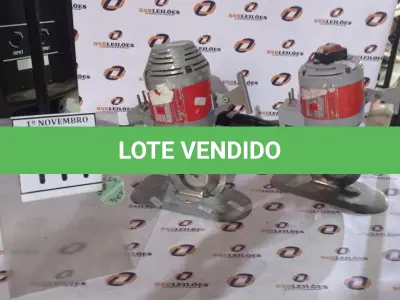 LOTE 111 - 02 MÁQUINAS DE CORTAR TECIDO. (NO ESTADO) ATENÇÃO! FAZER A VISITAÇÃO ANTES DE ARREMATAR, NÃO SABEMOS SE FUNCIONA, LEILÃO NÃO TEM GARANTIA E NEM DEVOLUÇÃO, SUJEITO A POSSÍVEIS AVARIAS VISÍVEIS/OCULTAS E/OU AUSÊNCIA DE COMPONENTES.
