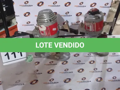 LOTE 111 - 02 MÁQUINAS DE CORTAR TECIDO. (NO ESTADO) ATENÇÃO! FAZER A VISITAÇÃO ANTES DE ARREMATAR, NÃO SABEMOS SE FUNCIONA, LEILÃO NÃO TEM GARANTIA E NEM DEVOLUÇÃO, SUJEITO A POSSÍVEIS AVARIAS VISÍVEIS/OCULTAS E/OU AUSÊNCIA DE COMPONENTES.