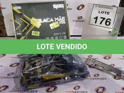 LOTE 176 - 01 PLACA MÃE. (NO ESTADO) ATENÇÃO! FAZER A VISITAÇÃO ANTES DE ARREMATAR, NÃO SABEMOS SE FUNCIONA, LEILÃO NÃO TEM GARANTIA E NEM DEVOLUÇÃO, SUJEITO A POSSÍVEIS AVARIAS VISÍVEIS/OCULTAS E/OU AUSÊNCIA DE COMPONENTES.