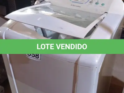 LOTE 358 - 01 MÁQUINA DE LAVAR 12 KG 220V MARCA ELECTROLUX. (NO ESTADO) ATENÇÃO! FAZER A VISITAÇÃO ANTES DE ARREMATAR, NÃO SABEMOS SE FUNCIONA, LEILÃO NÃO TEM GARANTIA E NEM DEVOLUÇÃO, SUJEITO A POSSÍVEIS AVARIAS VISÍVEIS/OCULTAS E/OU AUSÊNCIA DE COMPONENTES.