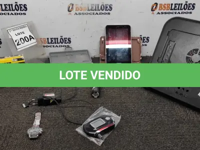 LOTE 200 - 01 TABLET SAMSUNG, 01 COOLER PARA NOTEBOOK, 01 BAFÔMETRO, 01 RELÓGIO DE PULSO, 01 KIT SERRA COPO E 01 LANTERNA RECARREGÁVEL. (NO ESTADO) ATENÇÃO! FAZER A VISITAÇÃO ANTES DE ARREMATAR, NÃO SABEMOS SE FUNCIONA, LEILÃO NÃO TEM GARANTIA E NEM DEVOLUÇÃO, SUJEITO A POSSÍVEIS AVARIAS VISÍVEIS/OCULTAS E/OU AUSÊNCIA DE COMPONENTES.