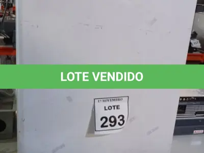 LOTE 293 - 01 FRIGOBAR. (NO ESTADO) ATENÇÃO! FAZER A VISITAÇÃO ANTES DE ARREMATAR, NÃO SABEMOS SE FUNCIONA, LEILÃO NÃO TEM GARANTIA E NEM DEVOLUÇÃO, SUJEITO A POSSÍVEIS AVARIAS VISÍVEIS/OCULTAS E/OU AUSÊNCIA DE COMPONENTES.
