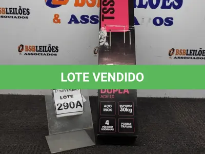 LOTE 290 - 01 ARARA DUPLA MONTÁVEL  AÇO INOX SUPORTA 30KL 4 PÉS COM RODINHAS  POSSUI TRAVAS  TAMANHO A1.60CM L 0,94CM. (NO ESTADO) ATENÇÃO! FAZER A VISITAÇÃO ANTES DE ARREMATAR, NÃO SABEMOS SE FUNCIONA, LEILÃO NÃO TEM GARANTIA E NEM DEVOLUÇÃO, SUJEITO A POSSÍVEIS AVARIAS VISÍVEIS/OCULTAS E/OU AUSÊNCIA DE COMPONENTES.
