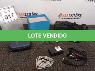 LOTE 017 - 02 CÂMERAS FOTOGRÁFICAS MARCAS OLYMPUS E SONY. (NO ESTADO) ATENÇÃO! FAZER A VISITAÇÃO ANTES DE ARREMATAR, NÃO SABEMOS SE FUNCIONA, LEILÃO NÃO TEM GARANTIA E NEM DEVOLUÇÃO, SUJEITO A POSSÍVEIS AVARIAS VISÍVEIS/OCULTAS E/OU AUSÊNCIA DE COMPONENTES.