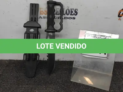 LOTE 070 - 01 FACA TÁTICA COM SOCO INGLÊS NO CABO PEDERNEIRA E AMOLADOR BAINHA DE ABS TAMANHO TOTAL 30CM. (NO ESTADO) ATENÇÃO! FAZER A VISITAÇÃO ANTES DE ARREMATAR, NÃO SABEMOS SE FUNCIONA, LEILÃO NÃO TEM GARANTIA E NEM DEVOLUÇÃO, SUJEITO A POSSÍVEIS AVARIAS VISÍVEIS/OCULTAS E/OU AUSÊNCIA DE COMPONENTES.
